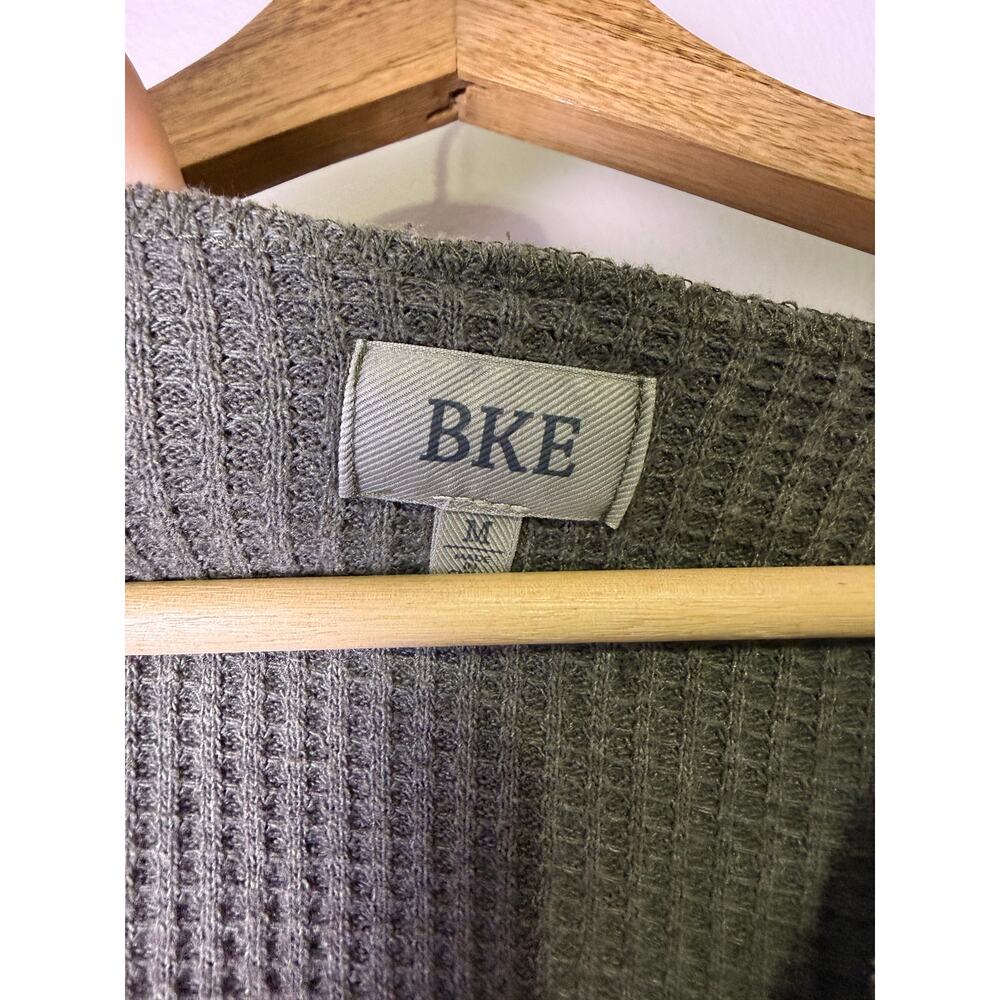 BKE Olive Green Waffle Knit Hooded Top Raw Hem  Boho Medium - Picture 5 of 6